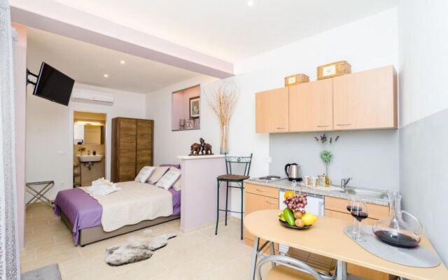Apartment & Room Lady O