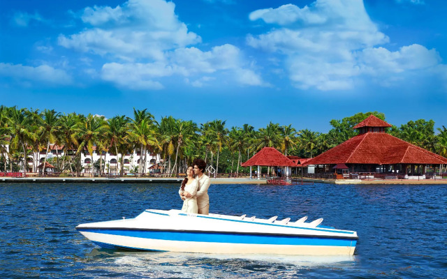 Estuary Sarovar Premiere , Poovar Island
