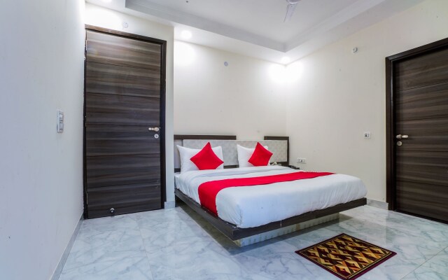 OYO 23299 Hotel Royal Orbit