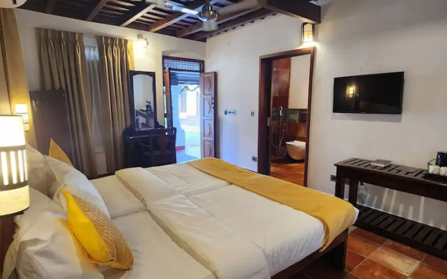 Kumarakom Tharavadu - Heritage Hotel