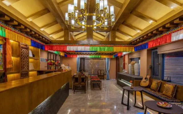 Lugu Lake Lakeside Dream · Hillside Lakeview Boutique Hotel