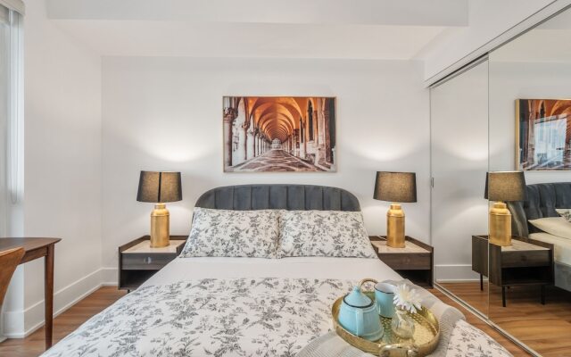 Stallion Suites -  Downtown Toronto