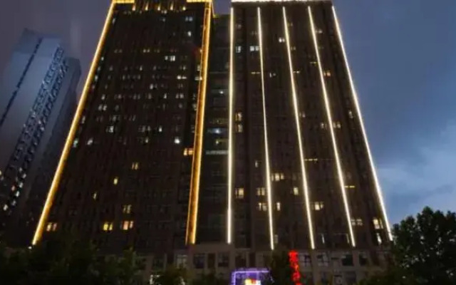 Queen Centre Arjaan