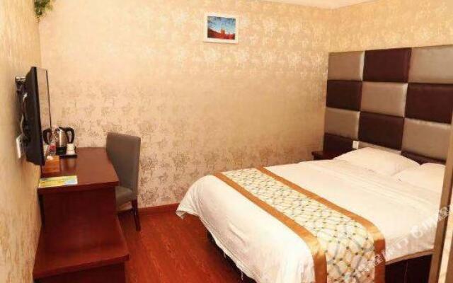 Super 8 Hotel (Shanghai Huyi Highway Shanghai University)