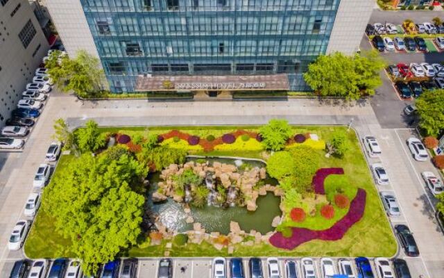 Dingding International Hotel