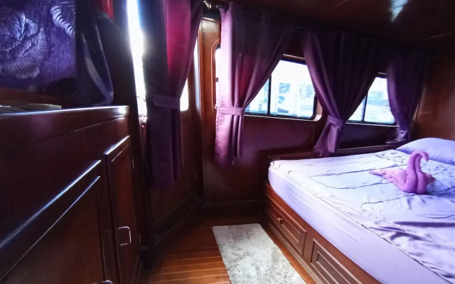 Sabai Sabai Liveaboard Bangkok