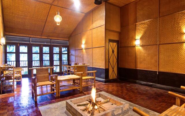 Hmong Hilltribe Lodge