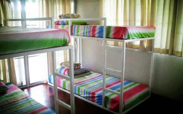 MoMo Hostel