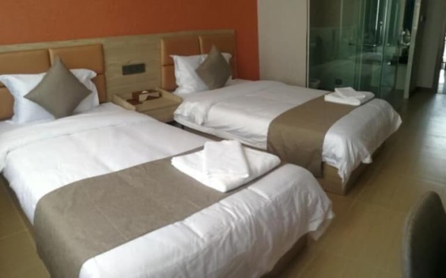 Paci Hotel