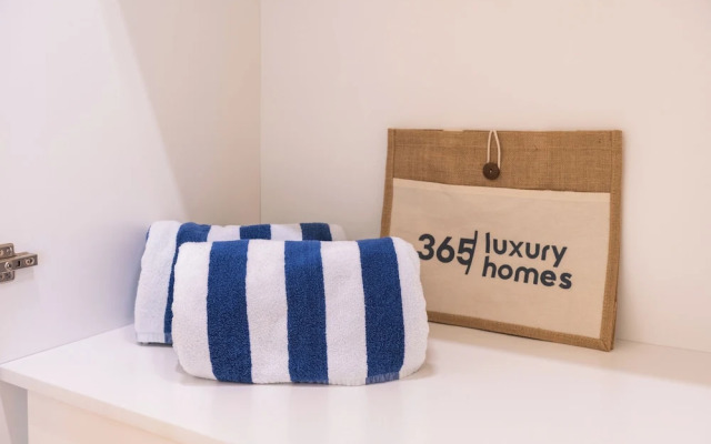 Upgraded 1BR in Marina - Calming Views