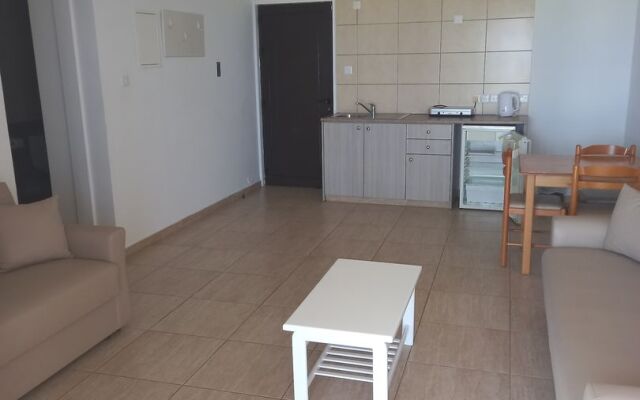 Penelope Beach Hotel Apts