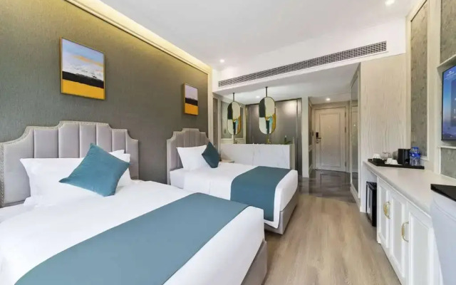Howard Johnson by Wyndham Lake Serenity Hot Springs Xichang