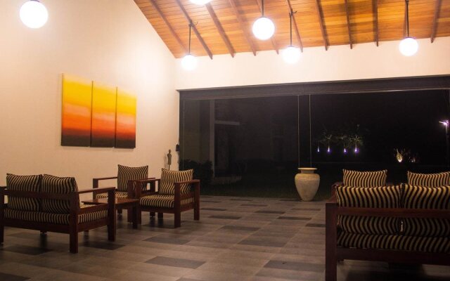 Kamili Beach Hotel