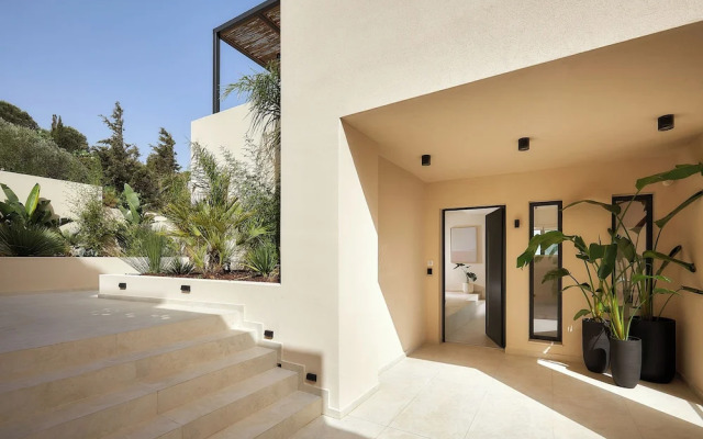 The Nook -luxury Living at the Edge of Tranquility