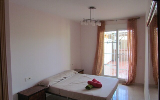 Espectacular Residencial con Piscina y Barbacoa