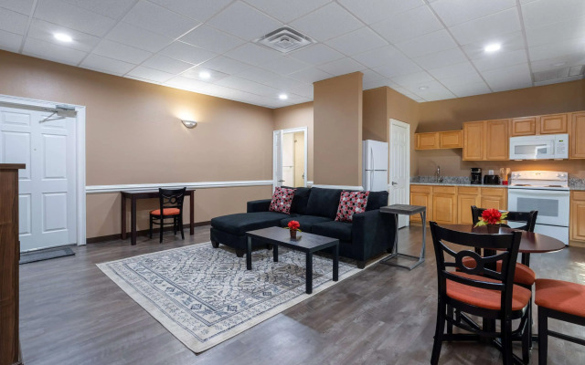 Travelodge by Wyndham Lakeland