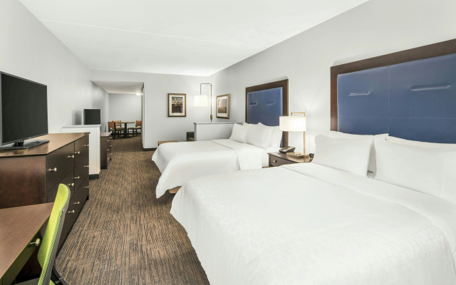 Holiday Inn Express & Suites Wilmington-Newark by IHG
