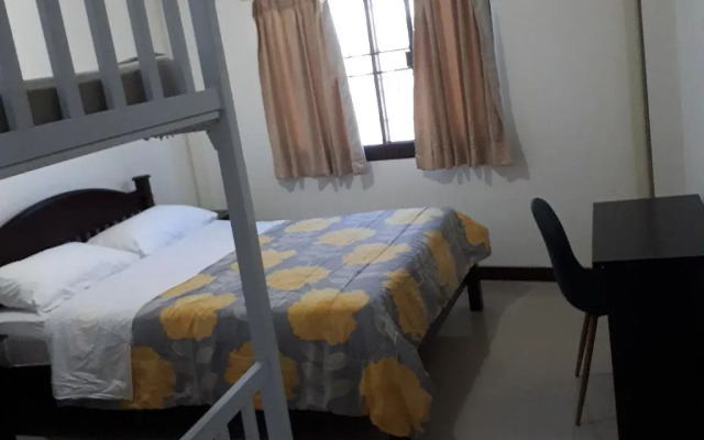 Chiangmai Gate Capsule Hostel
