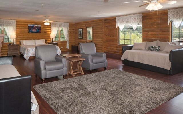 Quarter Horse Lodge