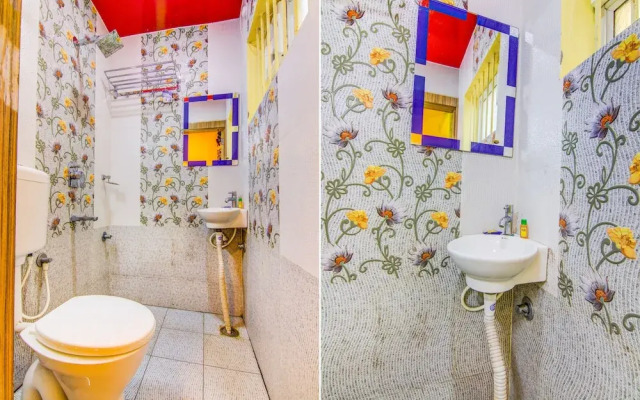 OYO 9563 Hotel RR Residency