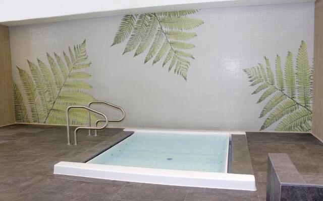 The Salisbury - YMCA of Hong Kong