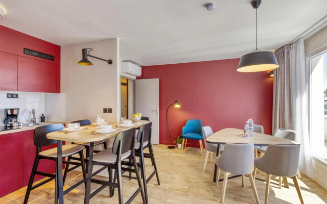 Appart'City Confort Paris Clichy Mairie