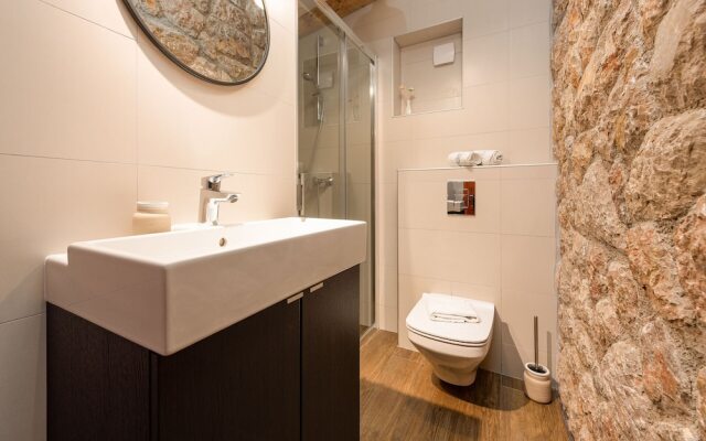 Villa Stone House Magarac