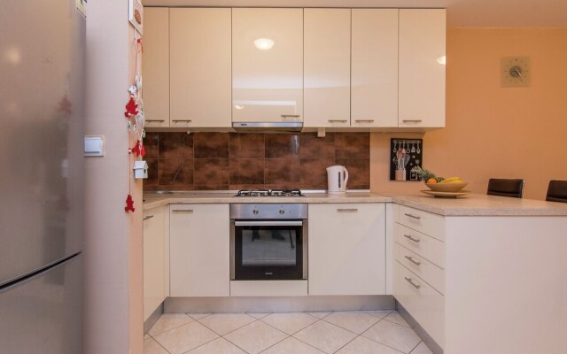 Comfortable Apartment in Zadar With TV