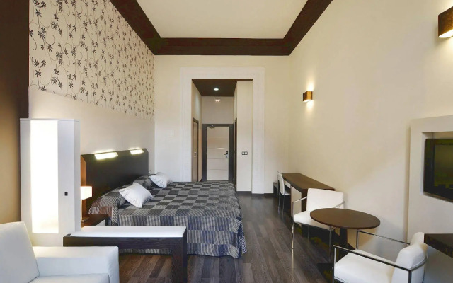Alhambra Suites