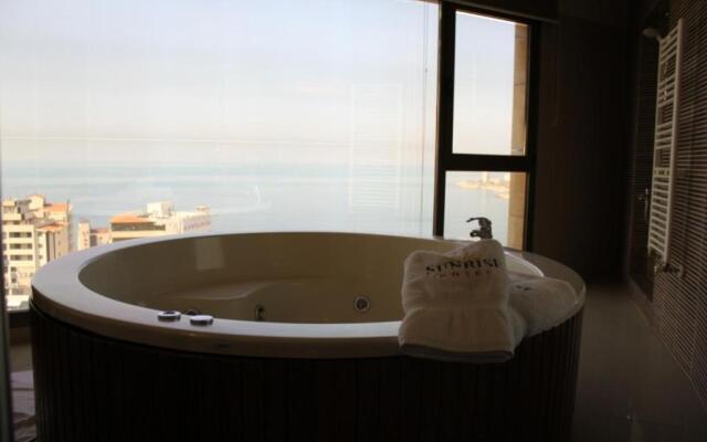 Sunrise Hotel