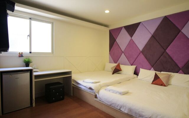 Fengjia Hello Hostel