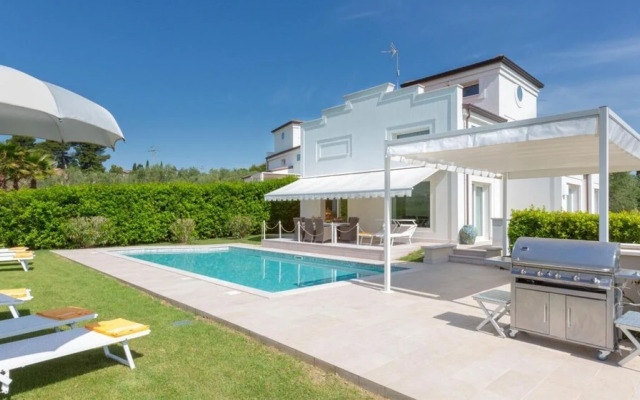 Villa Surya 8 2 in Scacciano