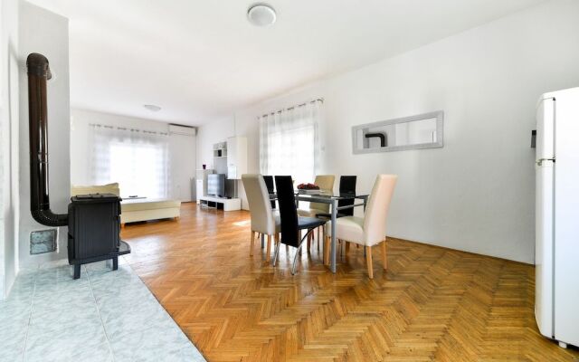 Villa Medun- private pool, bbq, parking, airconditioning