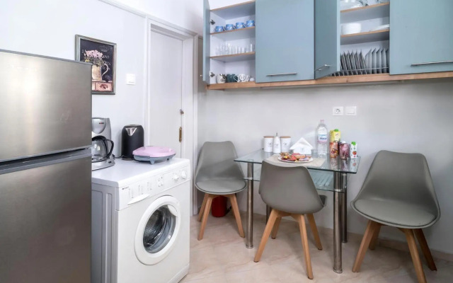 Mary's Dreamy Maisonette