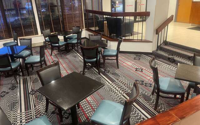 Days Inn by Wyndham Englewood Dayton Airport