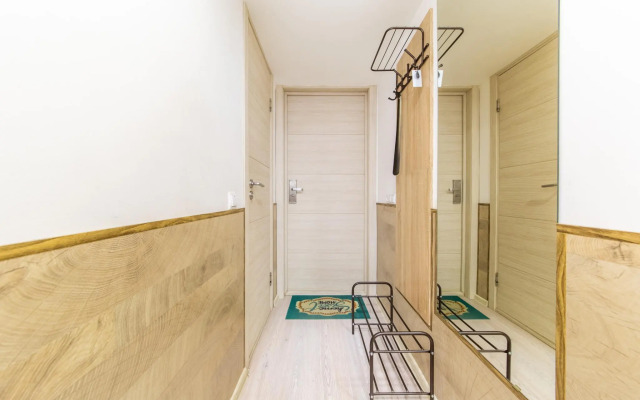 Достоевскинн на улице Марата