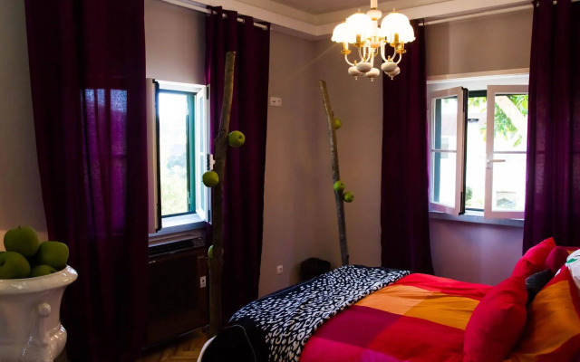 Nice Way Sintra Hostel