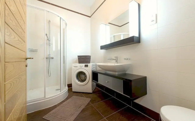 Luxury Apartment With Pool and Terrace, Top Location