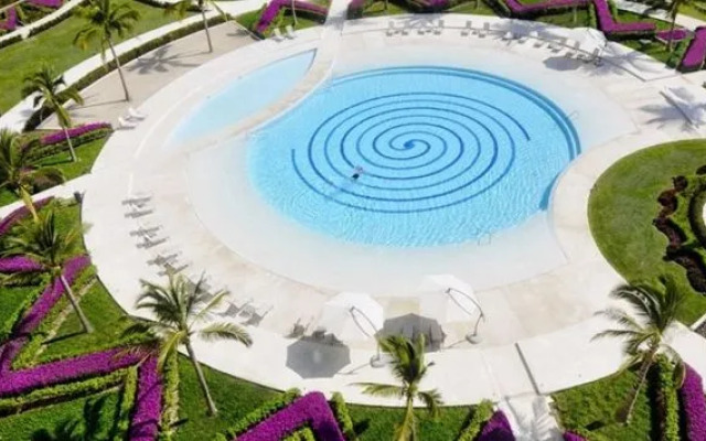 Delcanto Residences by LaTour