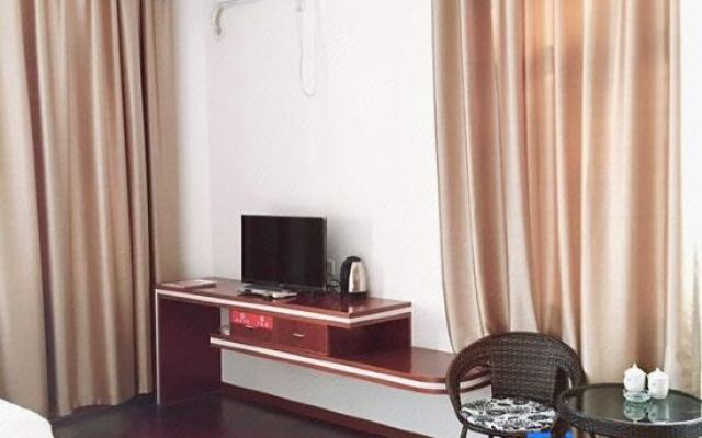Hefeng Hotel