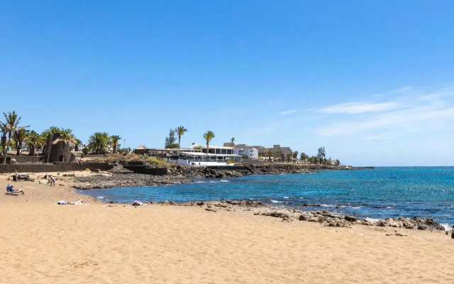 Apartamentos Playa Bastián