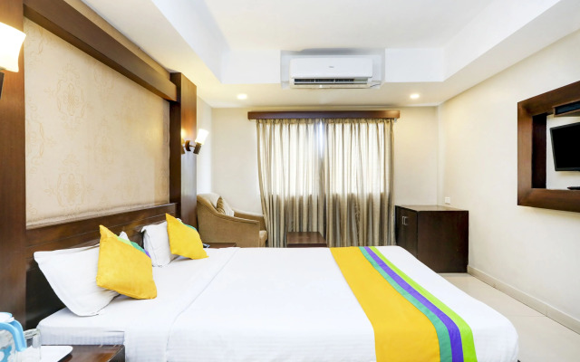 Itsy By Treebo - Greenwood Inn And Suites