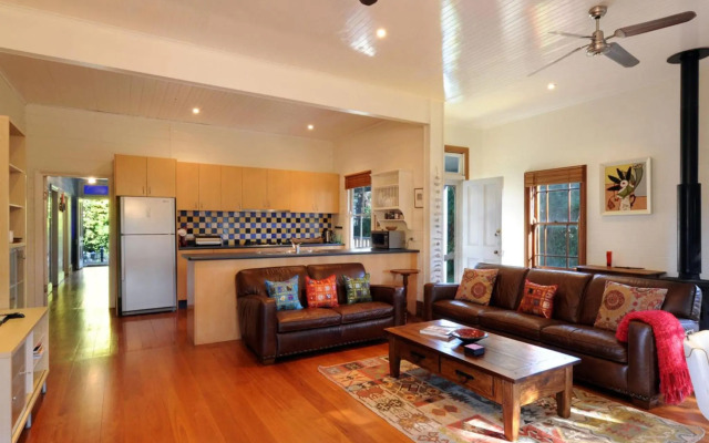 FAIRVIEW and STUDIO Gerringong 4pm check out Sundays