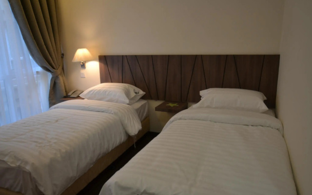 9 Square Hotel - Kota Damansara