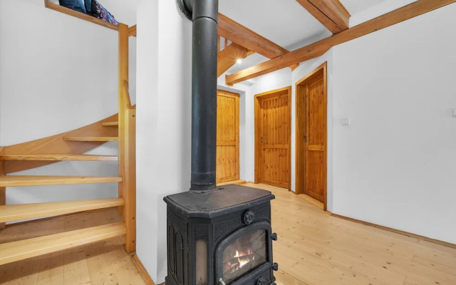 Villa in Dolni Branna With Sauna