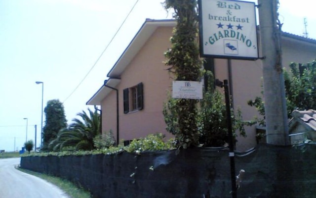 Bed & Breakfast Giardino Agritourist