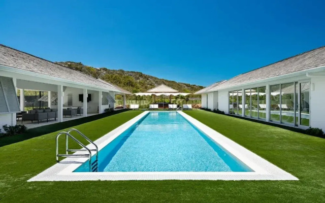 Oceanfront Luxury Villa Infinity Plunge Pools