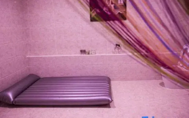 YunyiBoutique Theme Hotel (Sanyang Plaza)