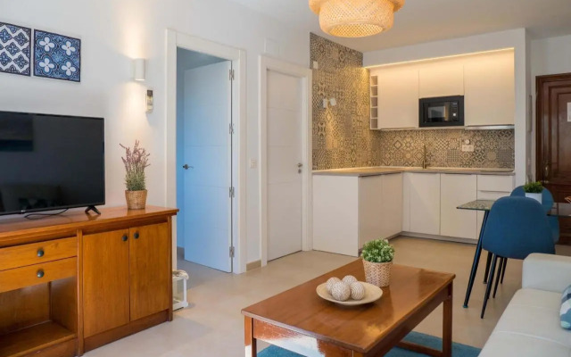 Estupendo piso en primera linea de playa; RONDA IV