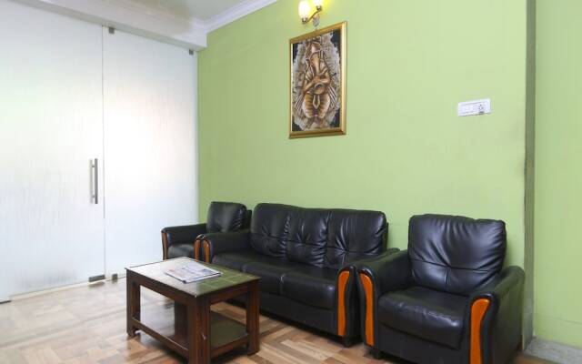 OYO 970 MNR Grand